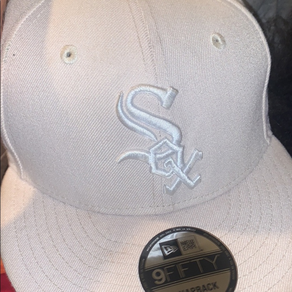 Used Fitted hat